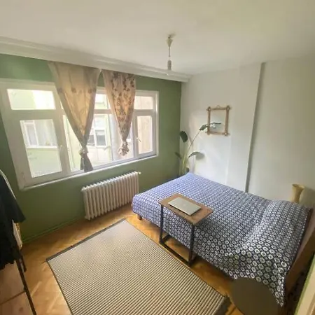 Апартаменты Cozy House In The Heart Of Kadikoy Стамбул